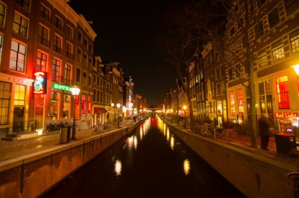 Red Light District (Bar Crawl Group)